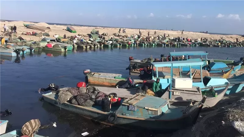 لحين تحسن الطقس.. إدارة بحيرة البردويل توقف أعمال الصيد مؤقتاً
