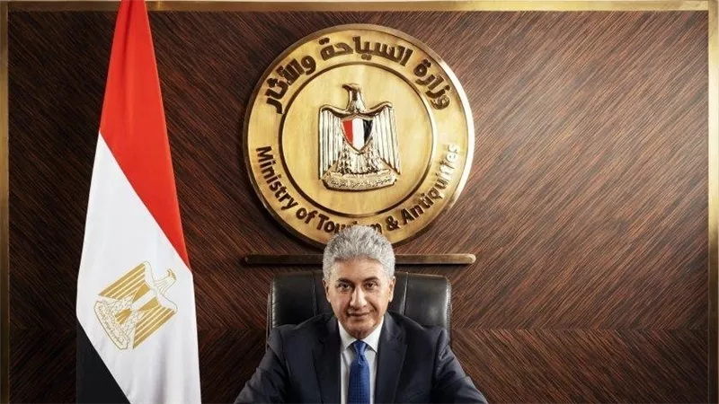 وزير السياحة والآثار يبحث مع رئيس جهاز مستقبل مصر تعزيز التعاون ودعم الاستثمار