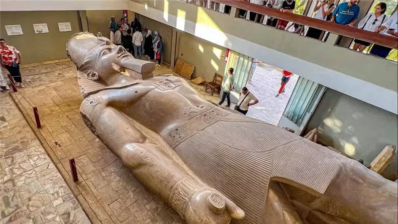 تمثال ضخم وأبو الهول الغامض.. أسرار مدينة منف التي اختفت تحت الأرض