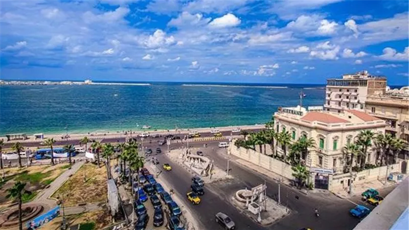إقامة وإعاشة بـ1000 جنيه.. تفاصيل أول أفواج «اعرف بلدك» للإسكندرية