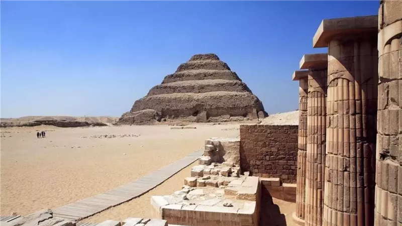 عمره 4400 عام.. «يورونيوز» تسلط الضوء على اكتشاف سقارة الجديد 