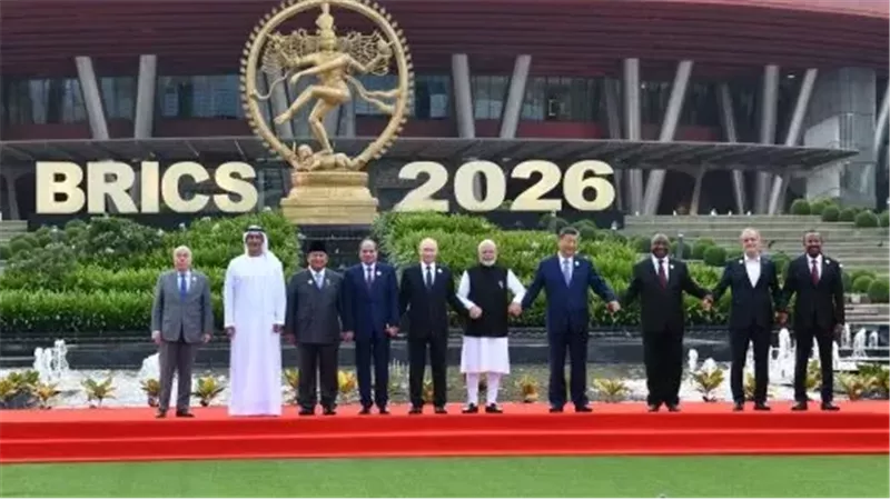 على هامش قمة بريكس، السيسي يبحث مع رئيس إندونيسيا مستجدات القضية الفلسطينية