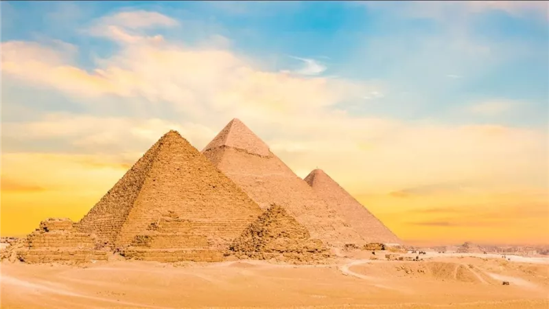 من الملاعب إلى الأهرامات.. جولة سياحية لضيوف «القاهرة 2026» تبرز الحضارة المصر