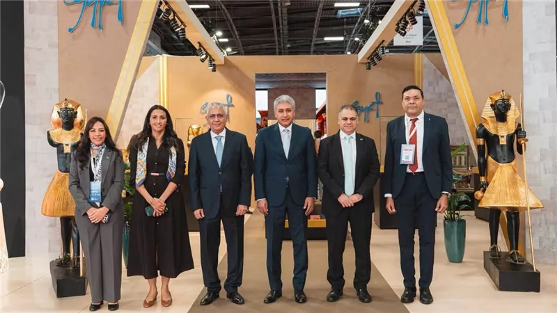 «مصر في قلب سوق السياحة الفرنسي».. وزير السياحة يفتتح الجناح المصري بمعرض IFTM
