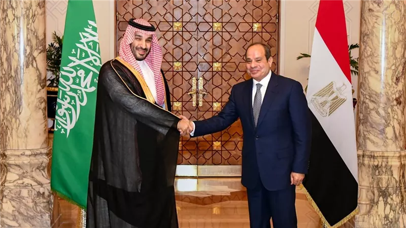 الرئيس السيسي يهنئ خادم الحرمين وولي العهد باليوم الوطني السعودي