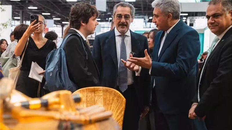 مصر بقلب السياحة العالمية.. شريف فتحي يستقبل وزيرًا فرنسيًا بجناحها بمعرض IFTM