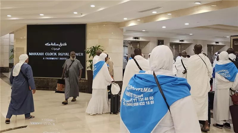 السكن والانتقالات والخدمات.. ماذا تفعل لجان السياحة عند شكوى المعتمر؟