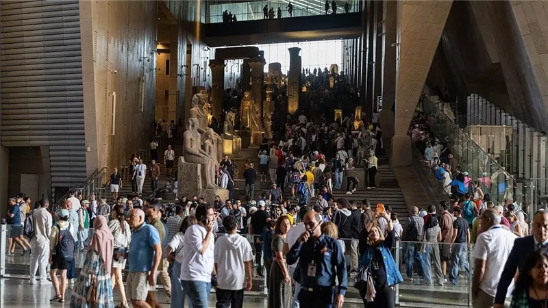 السياحة في مصر بالأرقام.. ماذا تغير في أعداد الزائرين خلال السنوات الأخيرة؟