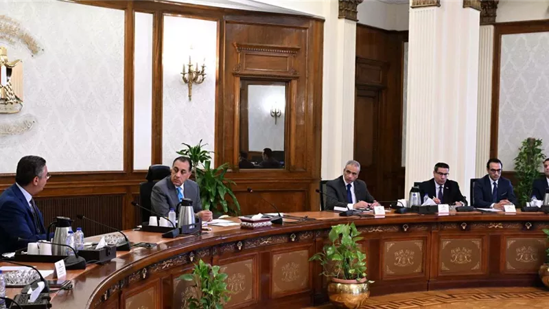 مدبولي يطمئن على توافر السلع الأساسية ويشدد على استمرار الرقابة على الأسواق