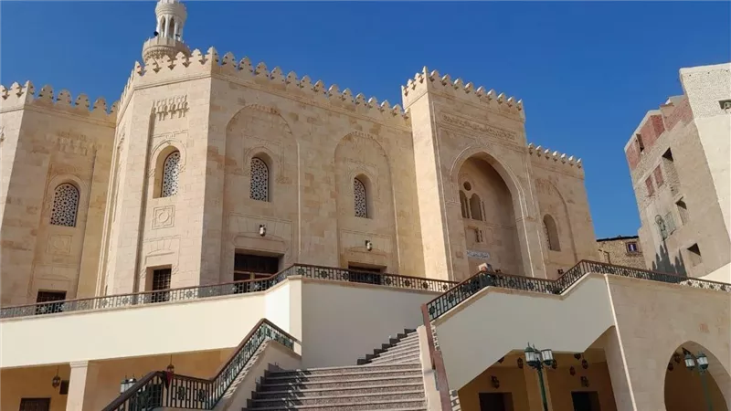 بالصور التاريخية للعمارة.. مقام السيدة رقية شاهد على عراقة القاهرة