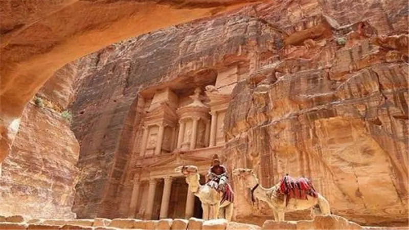المواقع الأثرية بعد مواعيد الزيارة.. ماذا يحدث خلف الكواليس؟