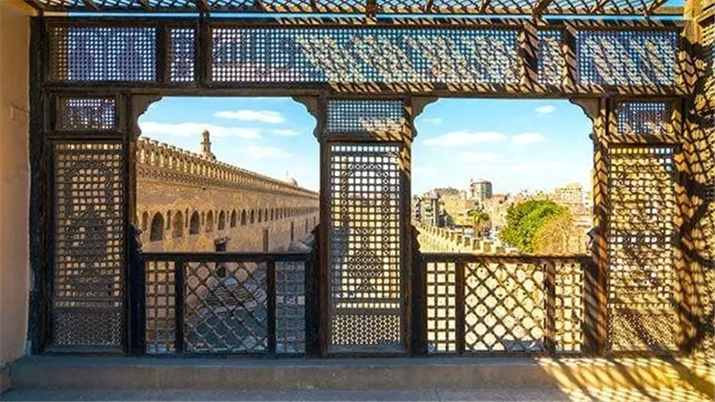 متابعة دورية لحالة الآثار.. معاينة ميدانية لمسجد أحمد بن طولون وبيت الكريتلية