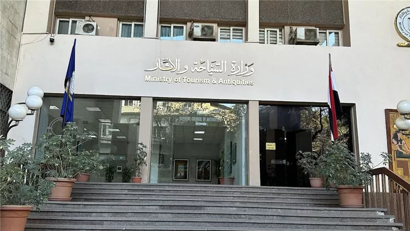 ممنوع تخطي الرئيس المباشر.. تفاصيل تعليمات جديدة لموظفي المجلس الأعلى للآثار