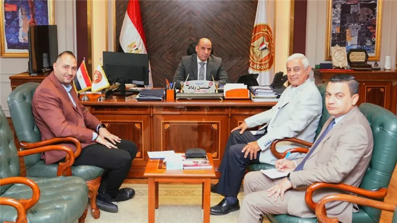 وزارة العمل توفر 550 فرصة عمل في 6 محافظات بالصعيد