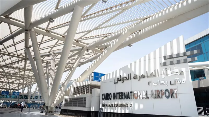 المطارات المصرية في سباق التطوير.. 3 محاور لتعزيز تنافسية قطاع الطيران