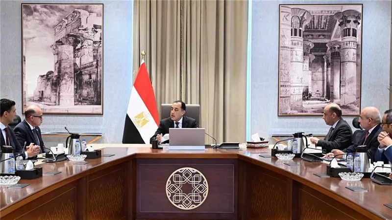الاستثمار المنتج في صدارة الاهتمام.. مدبولي يتابع الاستعدادات لمنتدى مصر 2026
