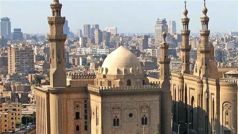مسجد السلطان حسن.. تحفة معمارية خالدة تحكي عظمة القاهرة التاريخية